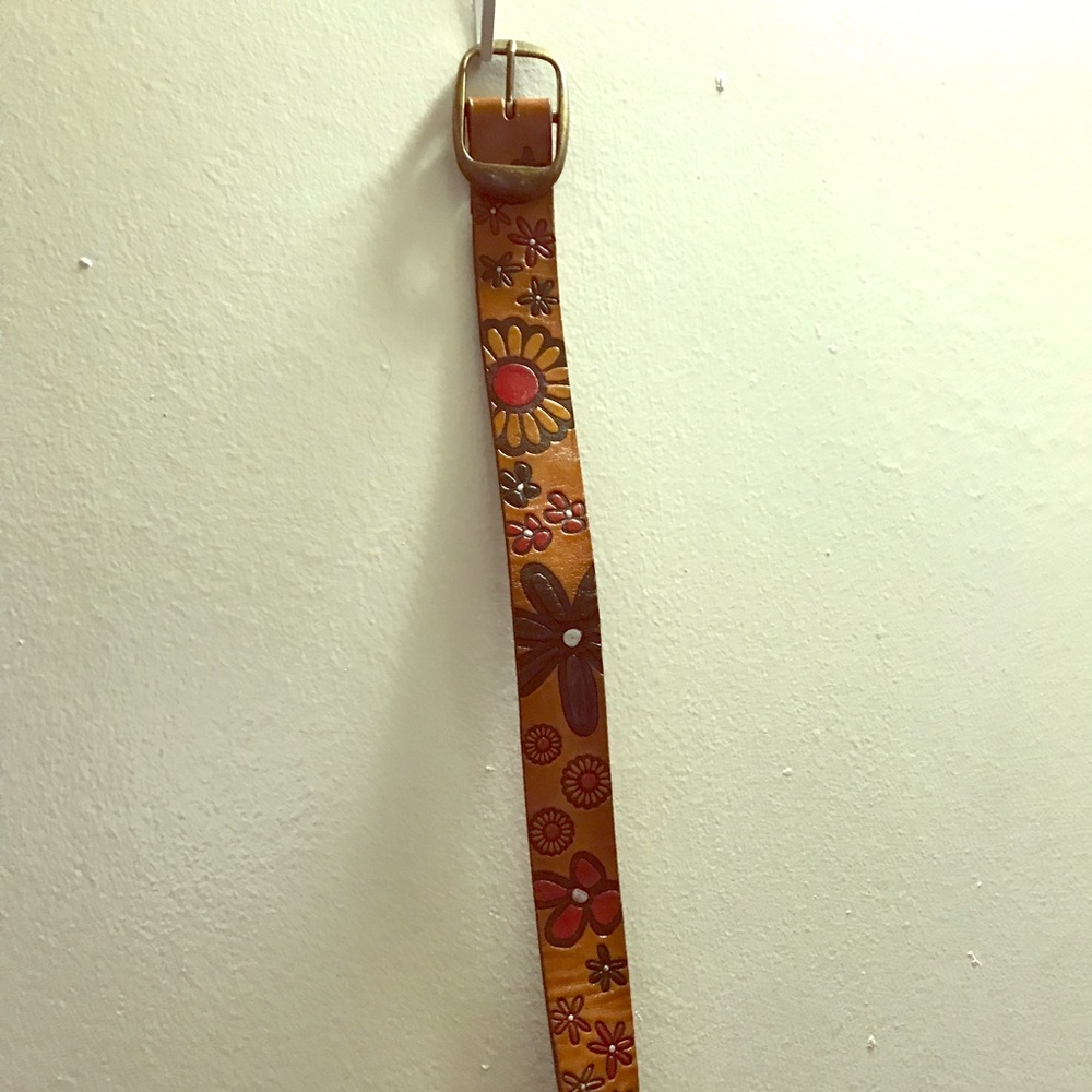 Leather Flower Power belt